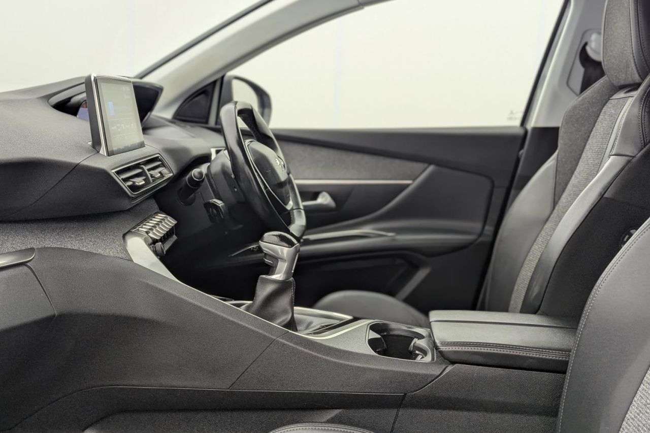 2019 PEUGEOT 3008 2019 PEUGEOT 3008