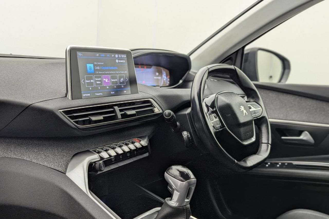 2019 PEUGEOT 3008 2019 PEUGEOT 3008