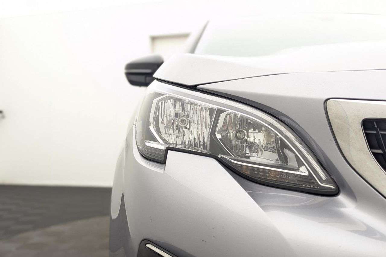 2019 PEUGEOT 3008 2019 PEUGEOT 3008