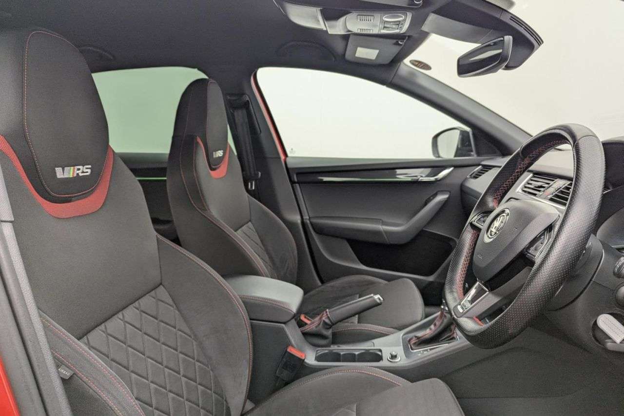 A 2018 SKODA OCTAVIA 2.0 TSI vRS Hatchback 5dr Petrol DSG Euro 6 (s/s) (230 ps) Award Winning 5 A 2018 SKODA OCTAVIA 2.0 TSI vRS Hatchback 5dr Petrol DSG Euro 6 (s/s) (230 ps) Award Winning 5