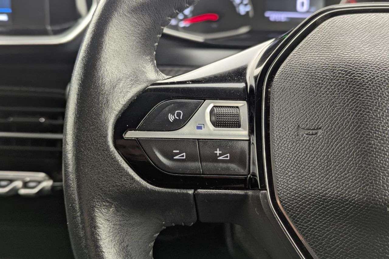 2021 PEUGEOT 2008 2021 PEUGEOT 2008