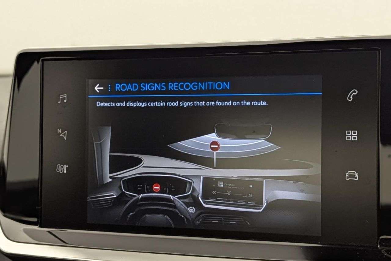 2021 PEUGEOT 2008 2021 PEUGEOT 2008