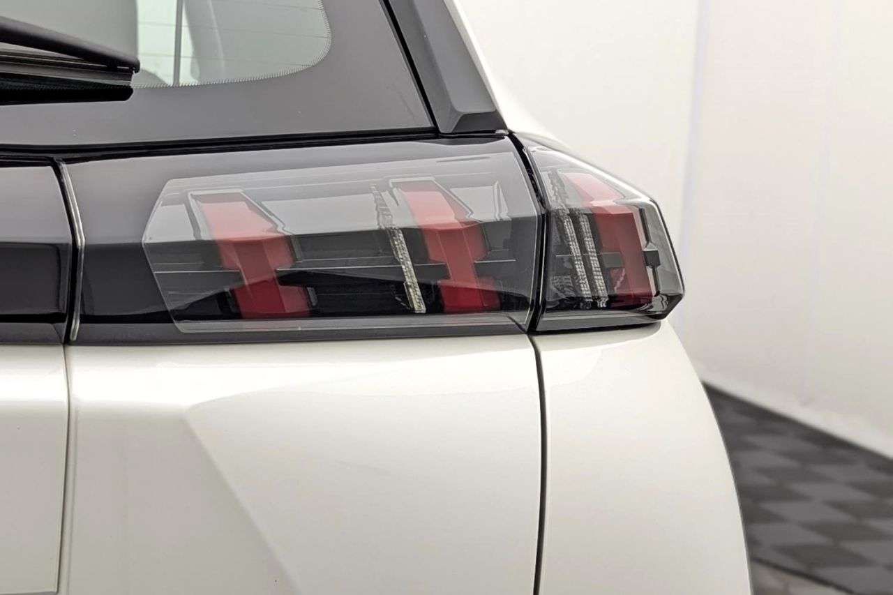 2021 PEUGEOT 2008 2021 PEUGEOT 2008