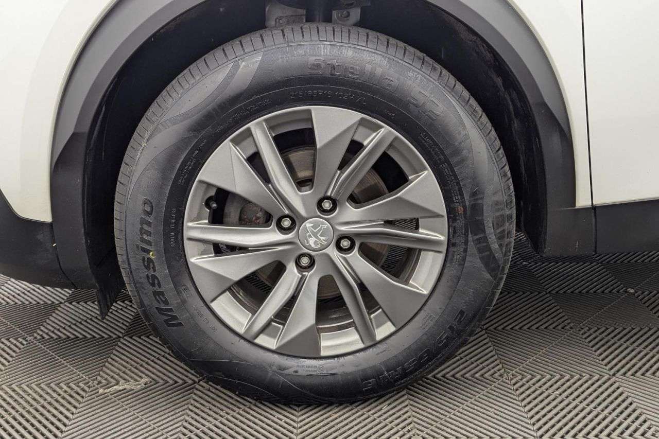 2021 PEUGEOT 2008 2021 PEUGEOT 2008