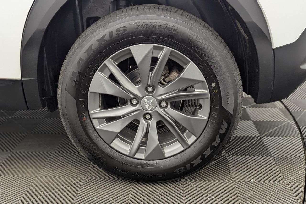 2021 PEUGEOT 2008 2021 PEUGEOT 2008