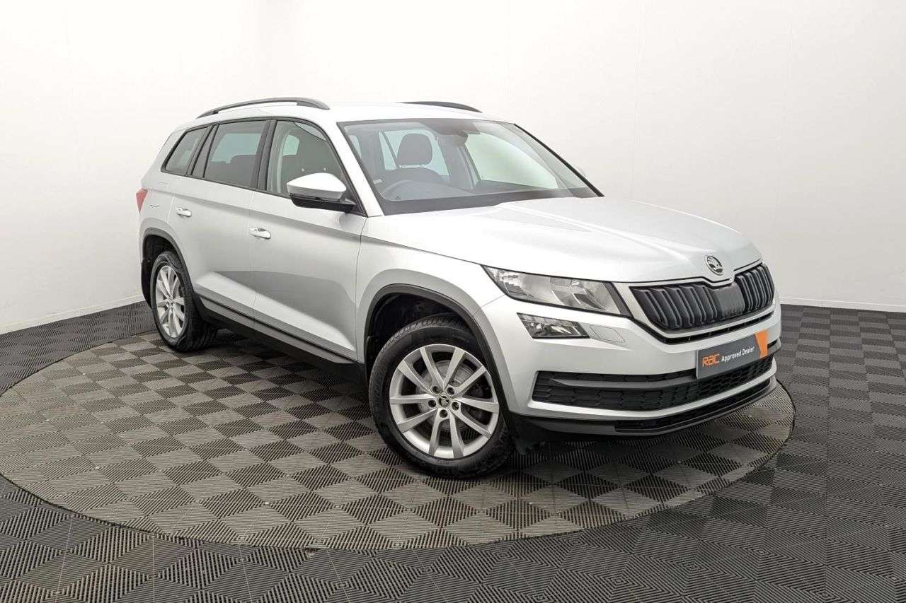 A 2017 SKODA KODIAQ 2.0 TDI SE SUV 5dr Diesel Manual 4WD Euro 6 (s/s) (7 Seat) (150 ps) Award W A 2017 SKODA KODIAQ 2.0 TDI SE SUV 5dr Diesel Manual 4WD Euro 6 (s/s) (7 Seat) (150 ps) Award W