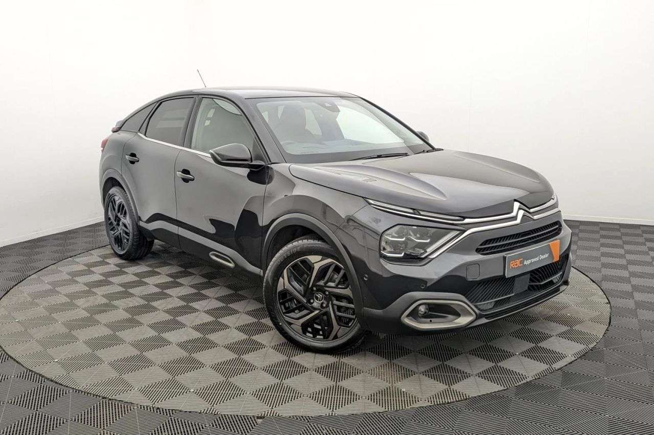 A 2021 CITROEN C4 1.2 PureTech Shine Hatchback 5dr Petrol Manual Euro 6 (s/s) (130 ps) Award A 2021 CITROEN C4 1.2 PureTech Shine Hatchback 5dr Petrol Manual Euro 6 (s/s) (130 ps) Award