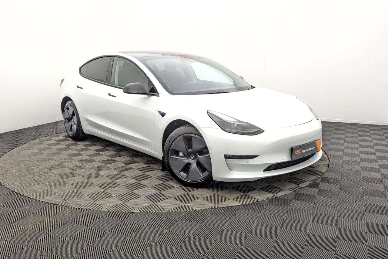 A 2021 TESLA MODEL 3 (Dual Motor) Long Range Saloon 4dr Electric Auto 4WDE (346 ps) Award Winnin A 2021 TESLA MODEL 3 (Dual Motor) Long Range Saloon 4dr Electric Auto 4WDE (346 ps) Award Winnin