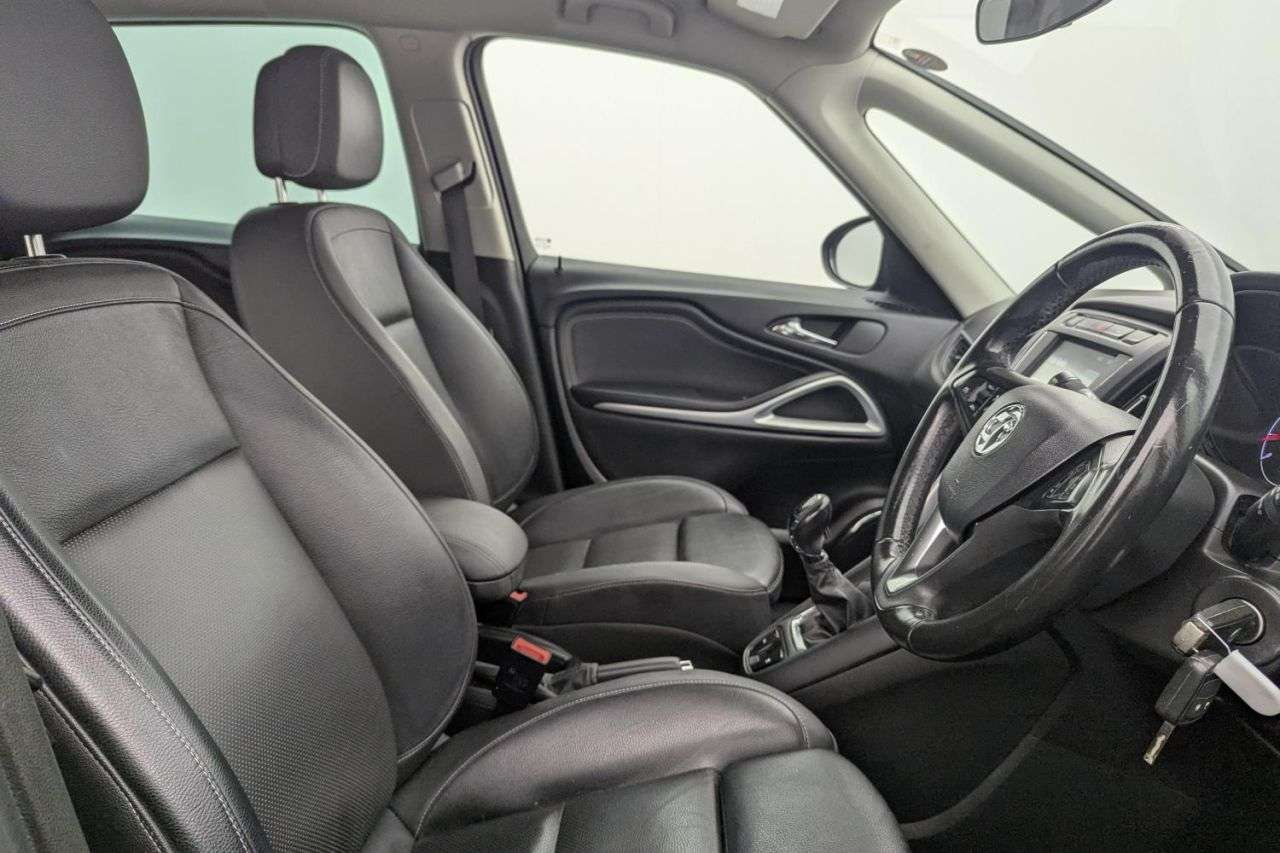 A 2018 VAUXHALL ZAFIRA TOURER 1.4i Turbo SRi Nav MPV 5dr Petrol Manual Euro 6 (140 ps) Award Winning 5 St A 2018 VAUXHALL ZAFIRA TOURER 1.4i Turbo SRi Nav MPV 5dr Petrol Manual Euro 6 (140 ps) Award Winning 5 St