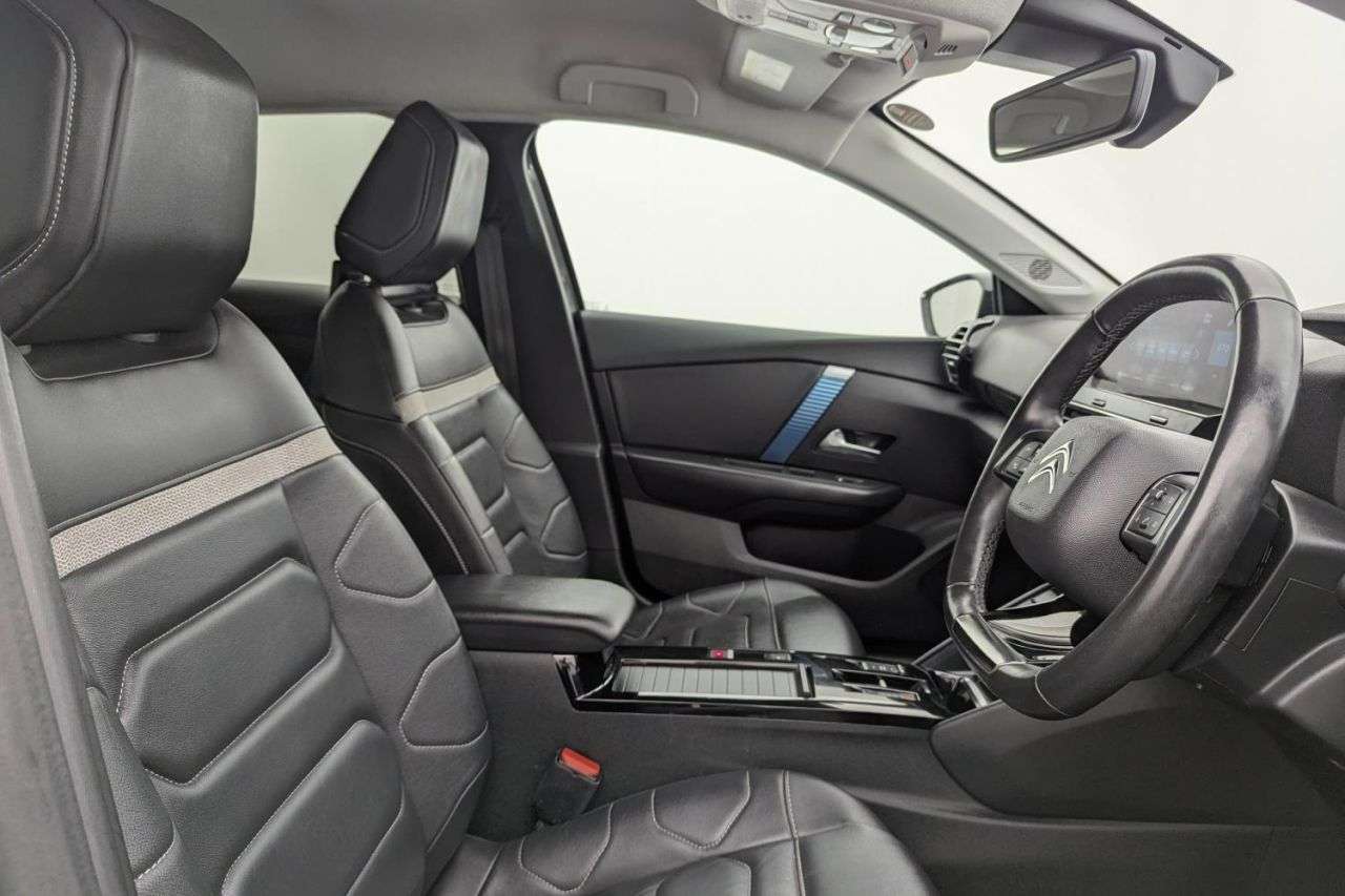 A 2023 CITROEN E-C4 50kWh Shine Plus Hatchback 5dr Electric Auto (7.4kW Charger) (136 ps) Award A 2023 CITROEN E-C4 50kWh Shine Plus Hatchback 5dr Electric Auto (7.4kW Charger) (136 ps) Award