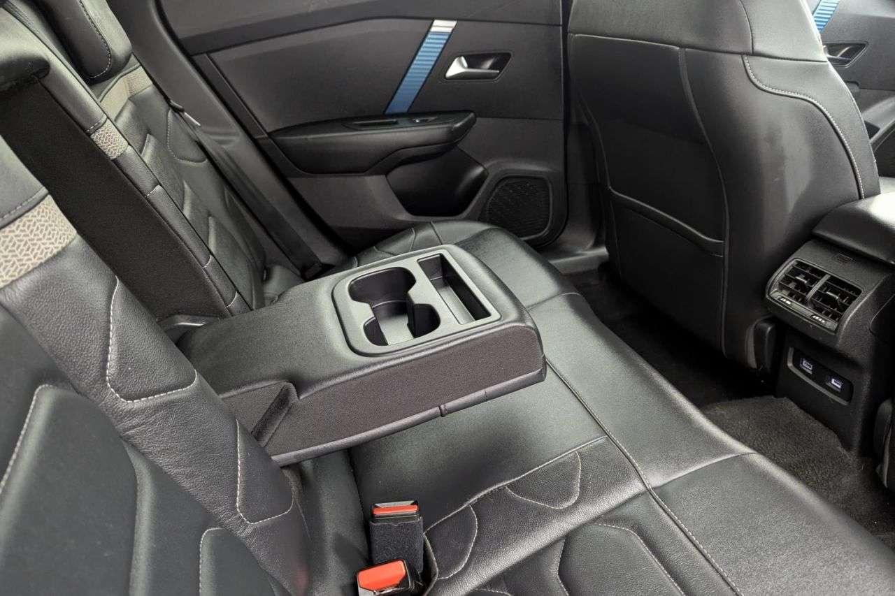 2023 CITROEN E-C4 2023 CITROEN E-C4