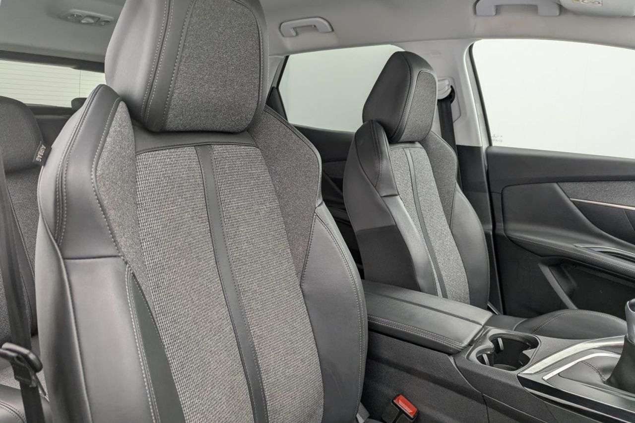 2020 PEUGEOT 3008 2020 PEUGEOT 3008