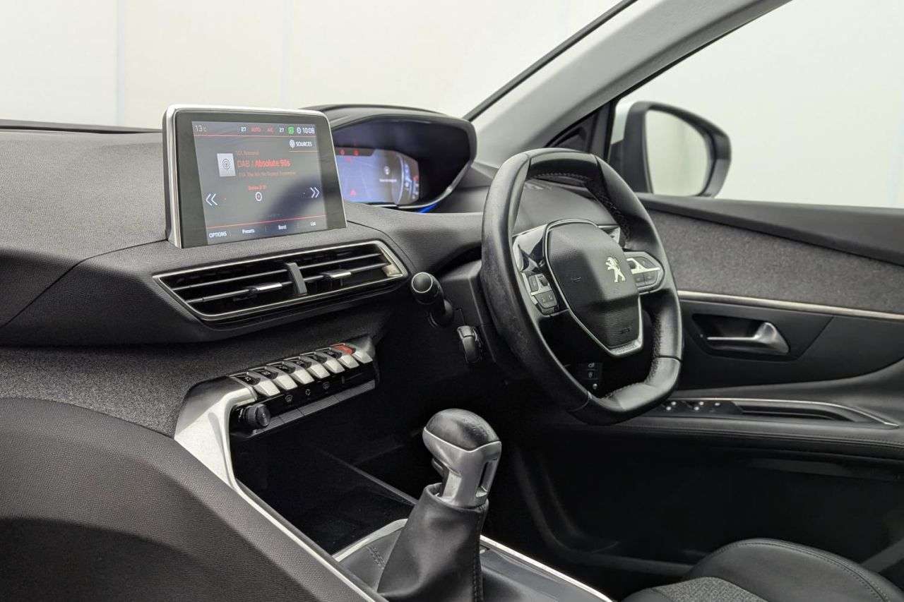 2020 PEUGEOT 3008 2020 PEUGEOT 3008