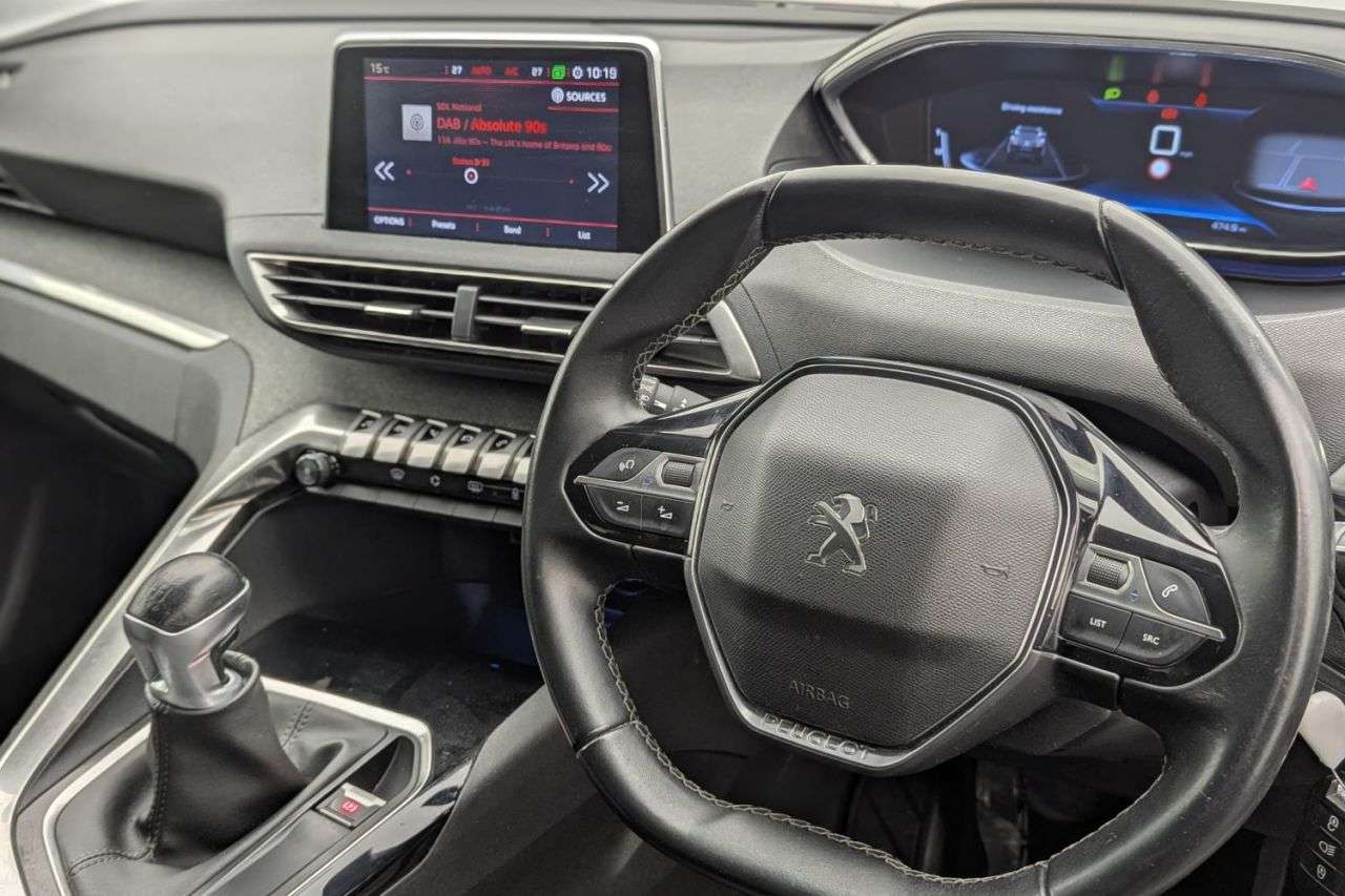 2020 PEUGEOT 3008 2020 PEUGEOT 3008