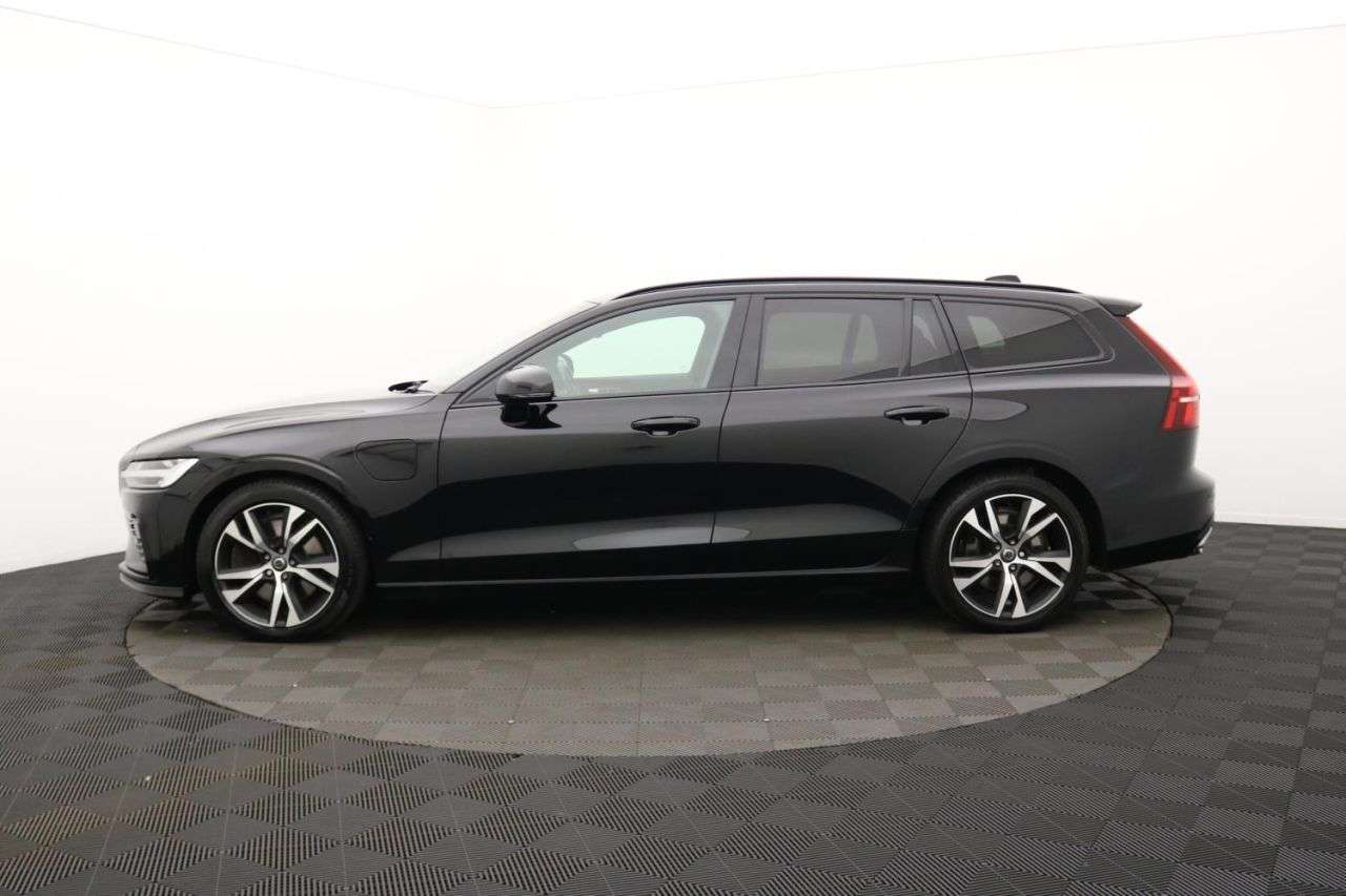 2021 VOLVO V60 2021 VOLVO V60