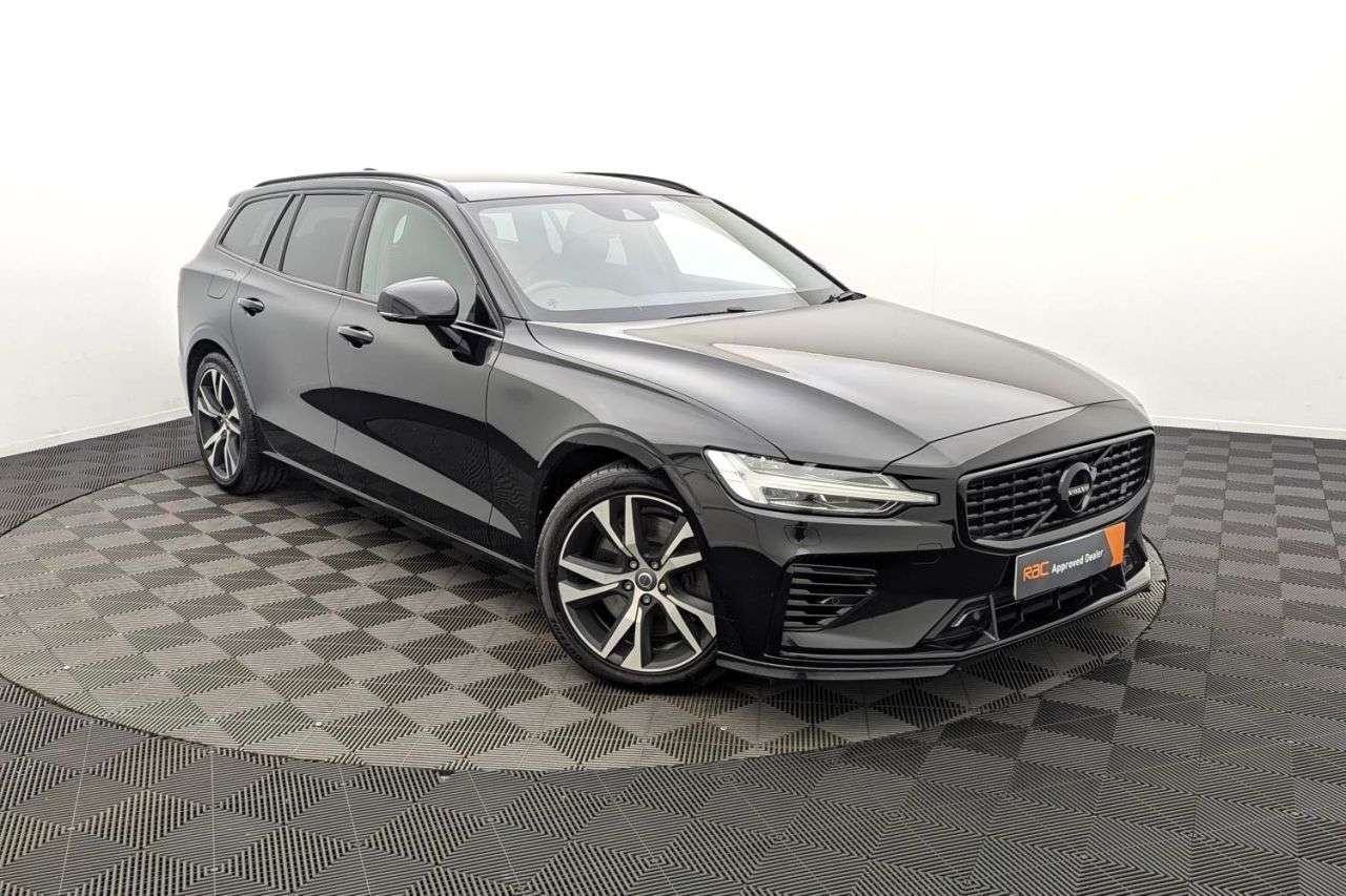 A 2021 VOLVO V60 2.0h T6 Recharge 11.6kWh R-Design Estate 5dr Petrol Plug-in Hybrid Auto AWD A 2021 VOLVO V60 2.0h T6 Recharge 11.6kWh R-Design Estate 5dr Petrol Plug-in Hybrid Auto AWD