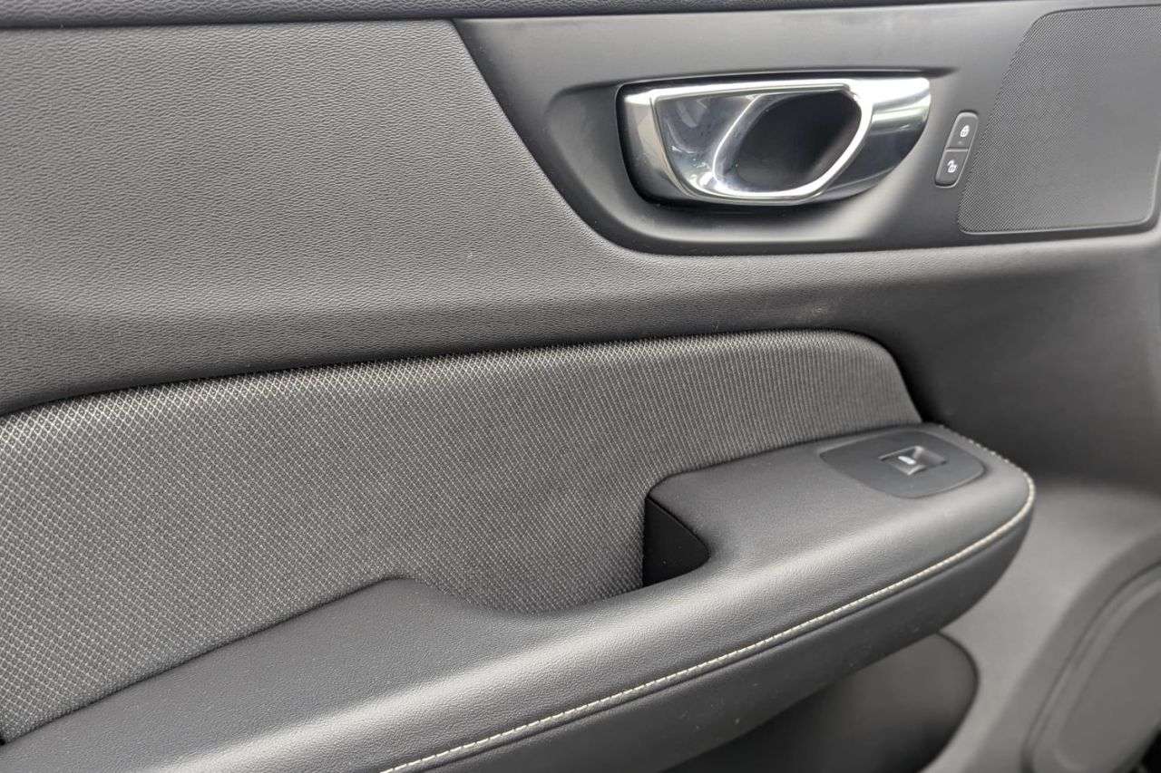 2021 VOLVO V60 2021 VOLVO V60