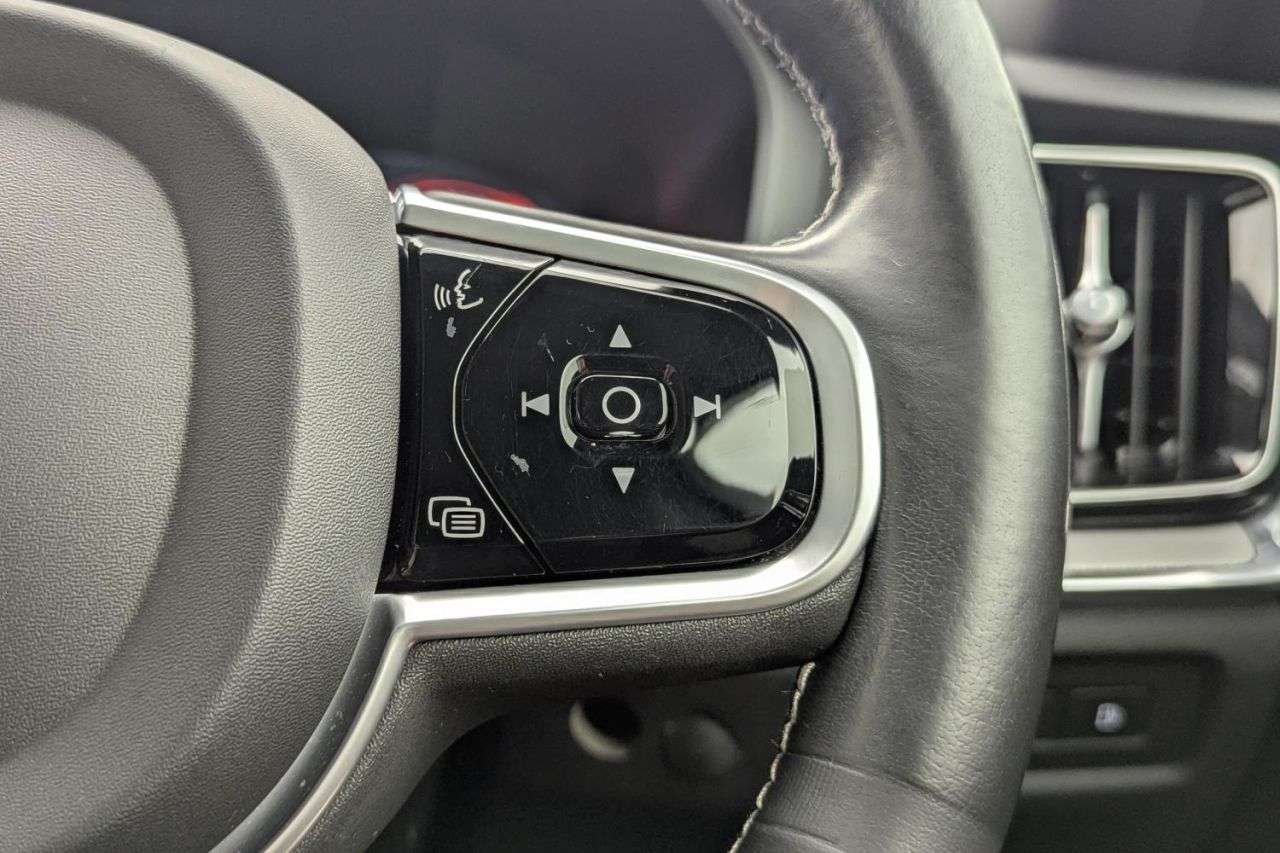 2021 VOLVO V60 2021 VOLVO V60