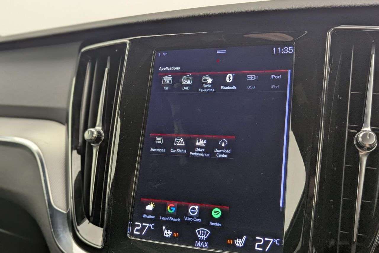 2021 VOLVO V60 2021 VOLVO V60