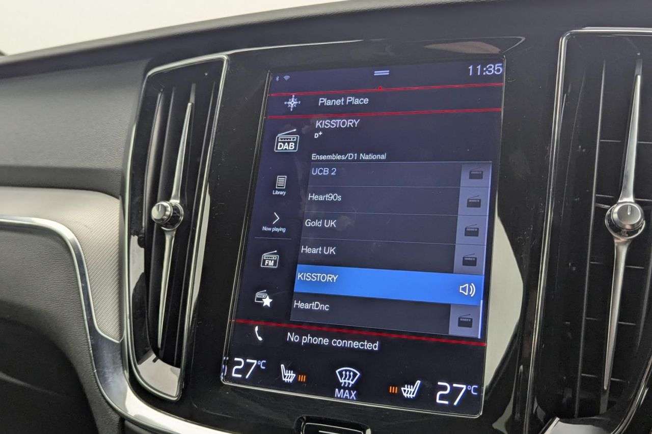 2021 VOLVO V60 2021 VOLVO V60