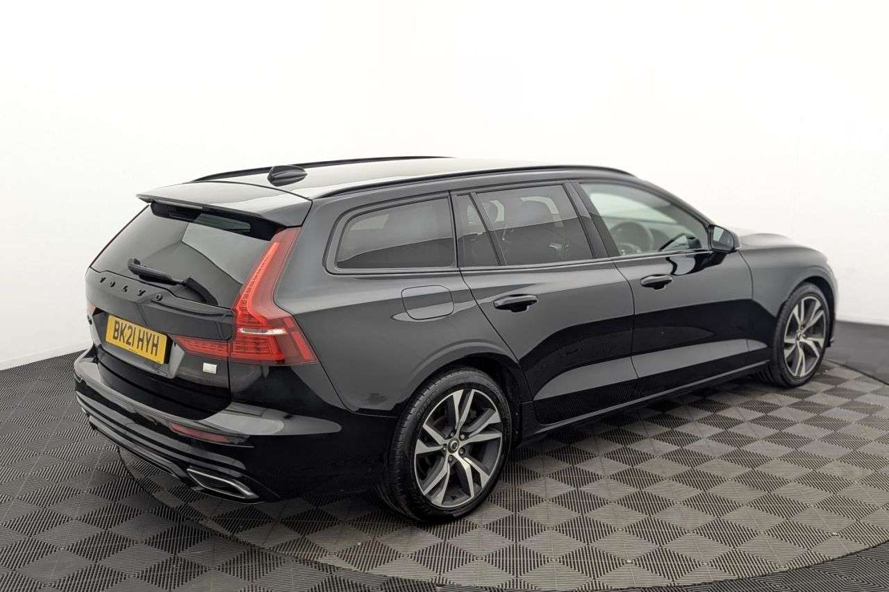 2021 VOLVO V60 2021 VOLVO V60