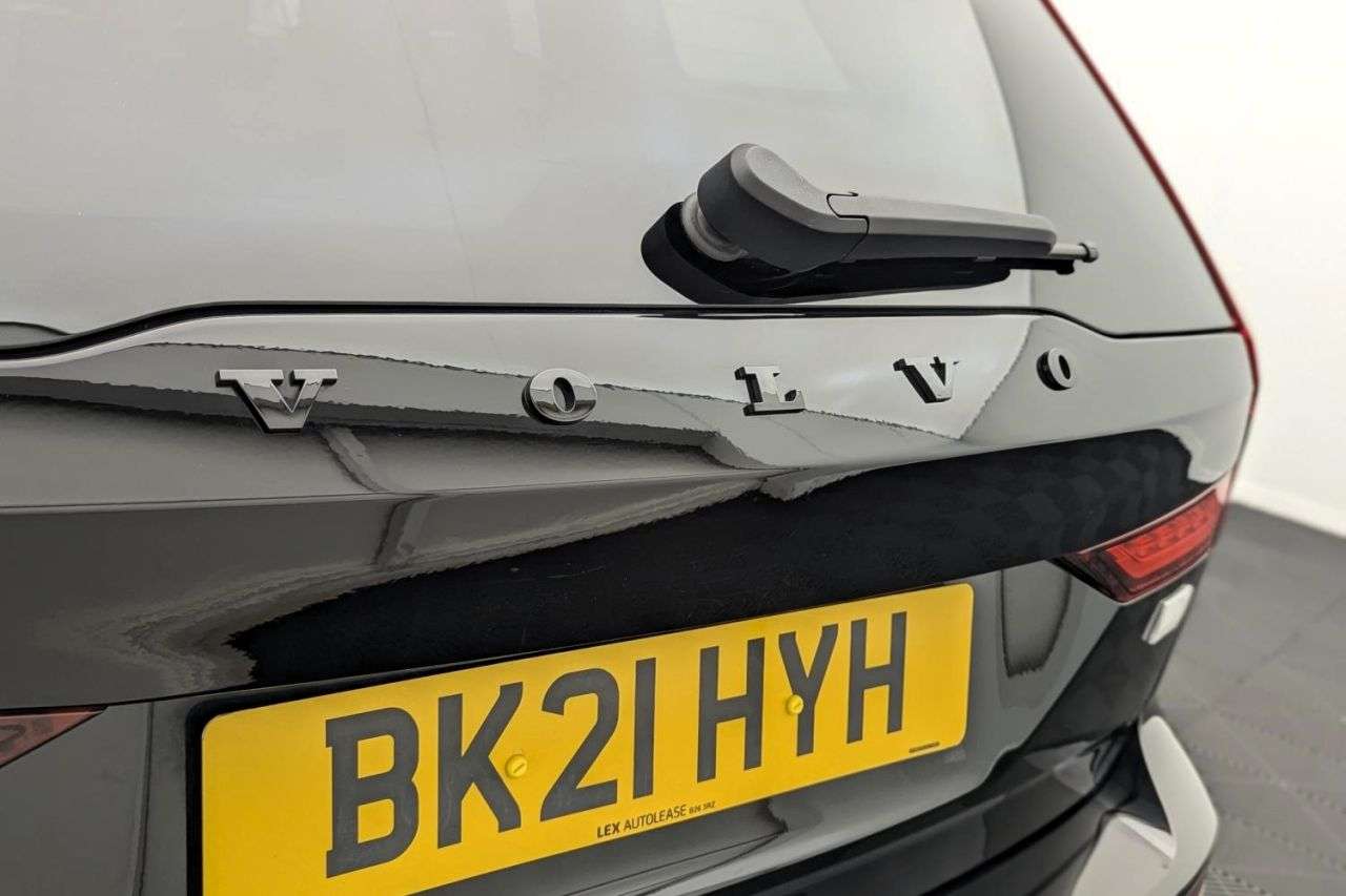 2021 VOLVO V60 2021 VOLVO V60