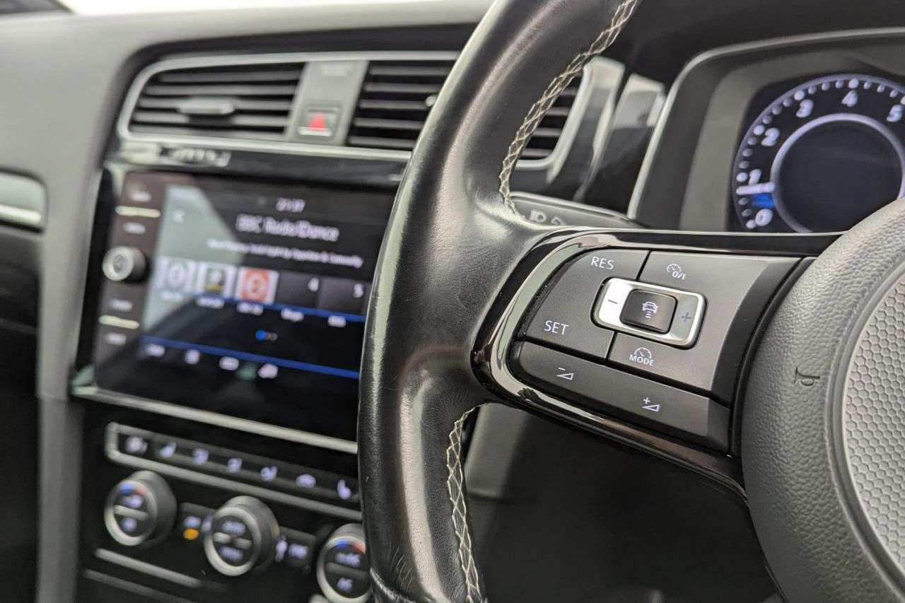 2018 VOLKSWAGEN GOLF 2018 VOLKSWAGEN GOLF