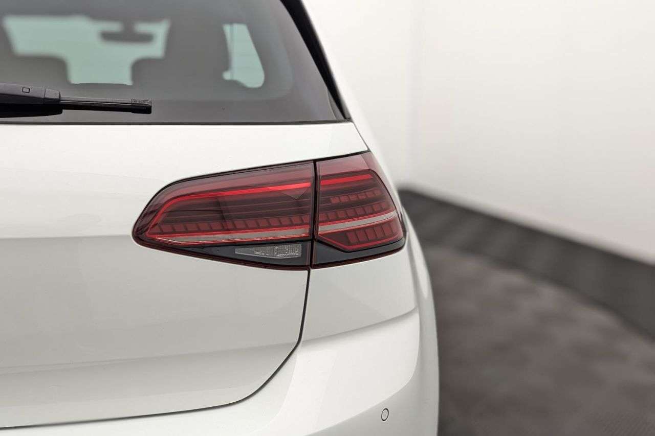 2018 VOLKSWAGEN GOLF 2018 VOLKSWAGEN GOLF