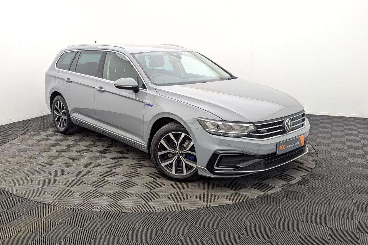 A 2023 VOLKSWAGEN PASSAT 1.4 TSI 13kWh GTE Estate 5dr Petrol Plug-in Hybrid DSG Euro 6 (s/s) (218 ps A 2023 VOLKSWAGEN PASSAT 1.4 TSI 13kWh GTE Estate 5dr Petrol Plug-in Hybrid DSG Euro 6 (s/s) (218 ps