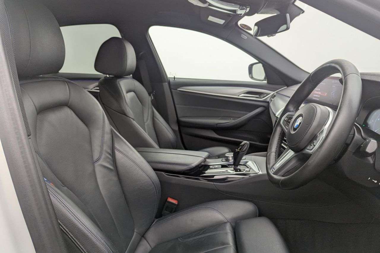 A 2018 BMW 5 SERIES 2.0 530e 9.2kWh M Sport Saloon 4dr Petrol Plug-in Hybrid Auto Euro 6 (s/s) A 2018 BMW 5 SERIES 2.0 530e 9.2kWh M Sport Saloon 4dr Petrol Plug-in Hybrid Auto Euro 6 (s/s)