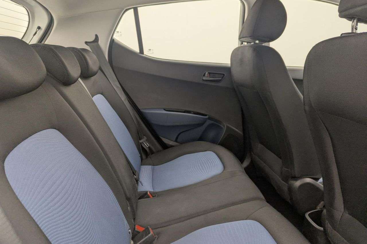 2016 HYUNDAI I10 2016 HYUNDAI I10