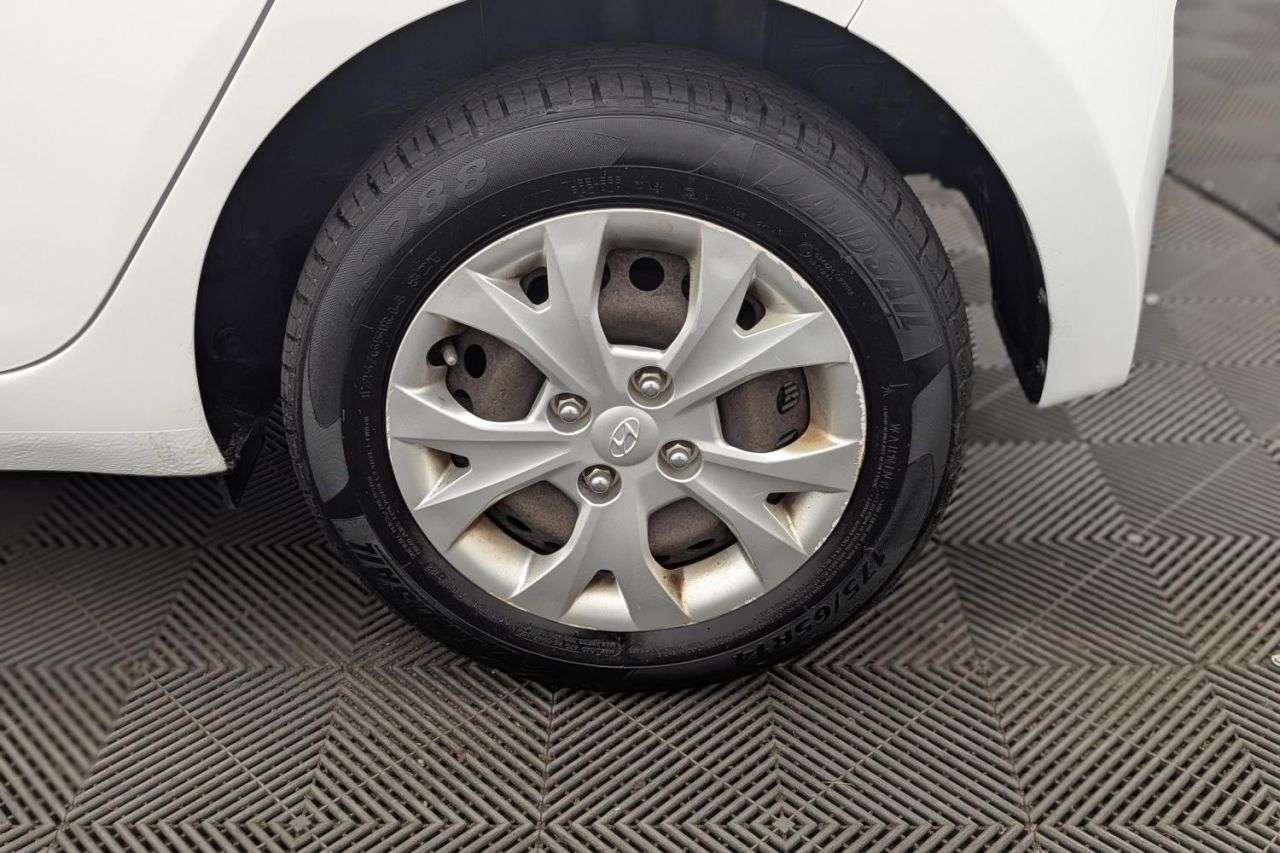 2016 HYUNDAI I10 2016 HYUNDAI I10