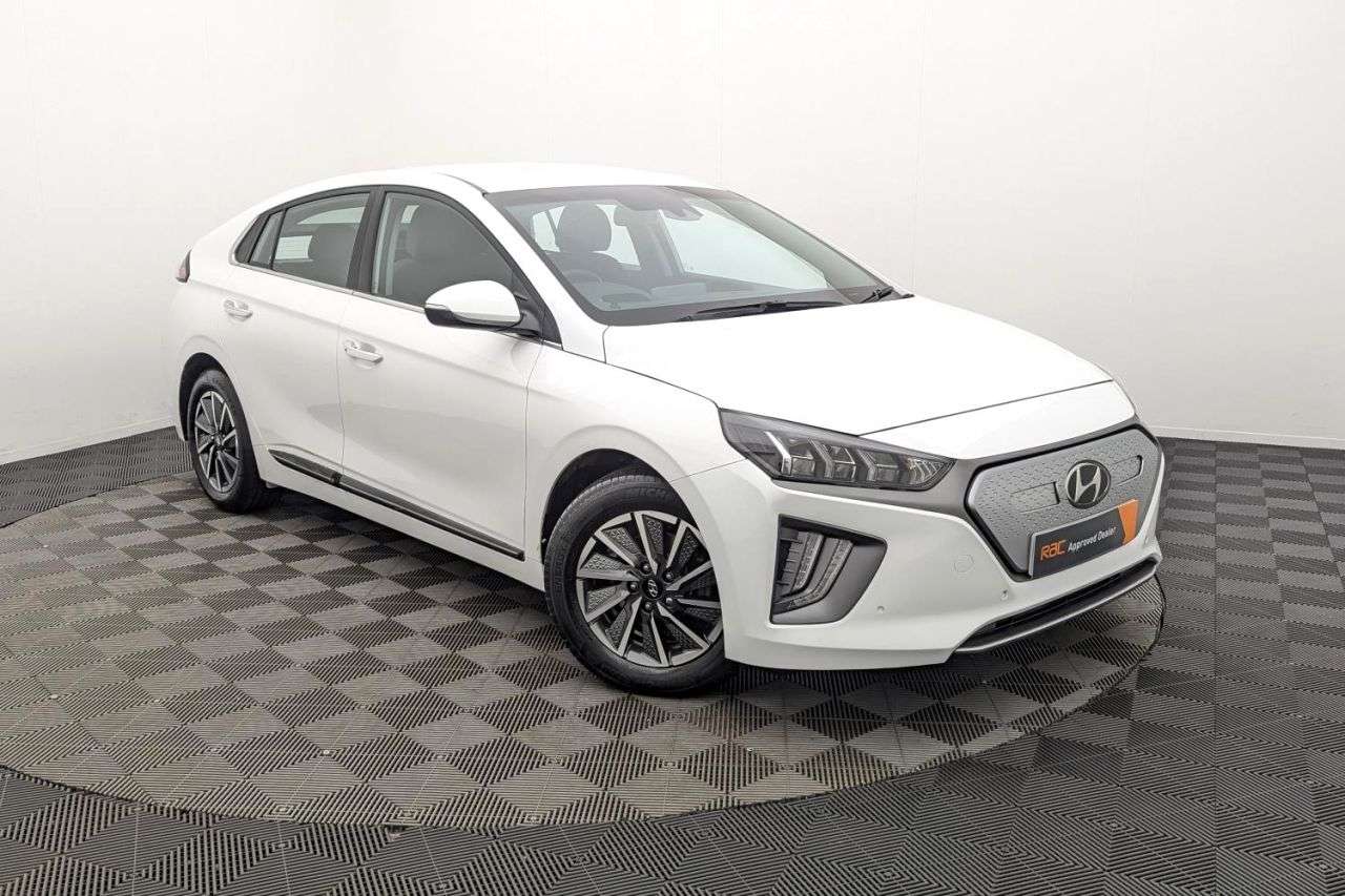 A 2023 HYUNDAI IONIQ 38.3kWh Premium Hatchback 5dr Electric Auto (136 ps) Award Winning 5 Star D A 2023 HYUNDAI IONIQ 38.3kWh Premium Hatchback 5dr Electric Auto (136 ps) Award Winning 5 Star D