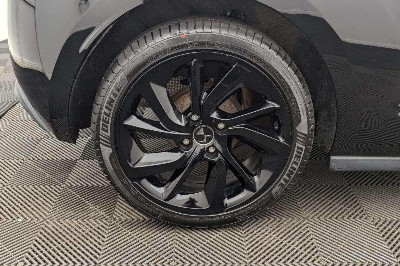 2018 DS AUTOMOBILES DS 3 2018 DS AUTOMOBILES DS 3