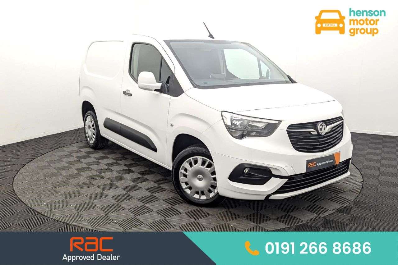 A 2021 VAUXHALL COMBO 1.5 Turbo D 2300 Sportive Panel Van 4dr Diesel Manual L1 H1 Euro 6 (100 ps) A 2021 VAUXHALL COMBO 1.5 Turbo D 2300 Sportive Panel Van 4dr Diesel Manual L1 H1 Euro 6 (100 ps)