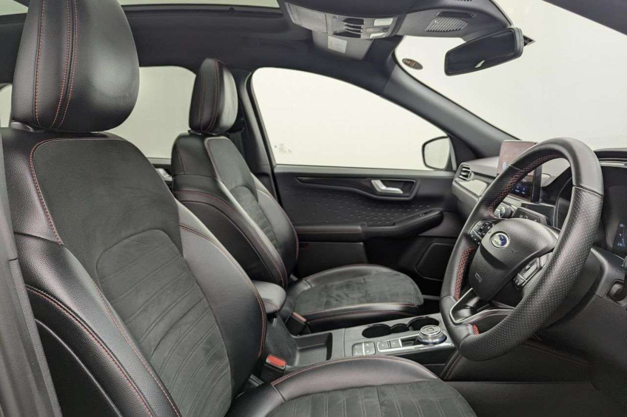 A 2020 FORD KUGA 2.5 EcoBoost Duratec 14.4kWh ST-Line X First Edition SUV 5dr Petrol Plug-in A 2020 FORD KUGA 2.5 EcoBoost Duratec 14.4kWh ST-Line X First Edition SUV 5dr Petrol Plug-in