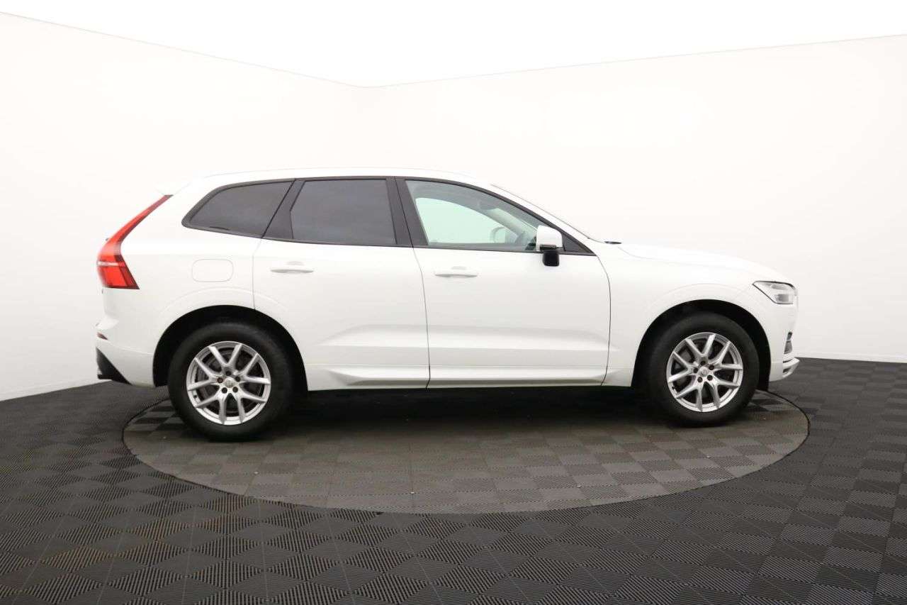 A 2017 VOLVO XC60 2.0 D4 Momentum Pro SUV 5dr Diesel Auto AWD Euro 6 (s/s) (190 ps) Award Win A 2017 VOLVO XC60 2.0 D4 Momentum Pro SUV 5dr Diesel Auto AWD Euro 6 (s/s) (190 ps) Award Win