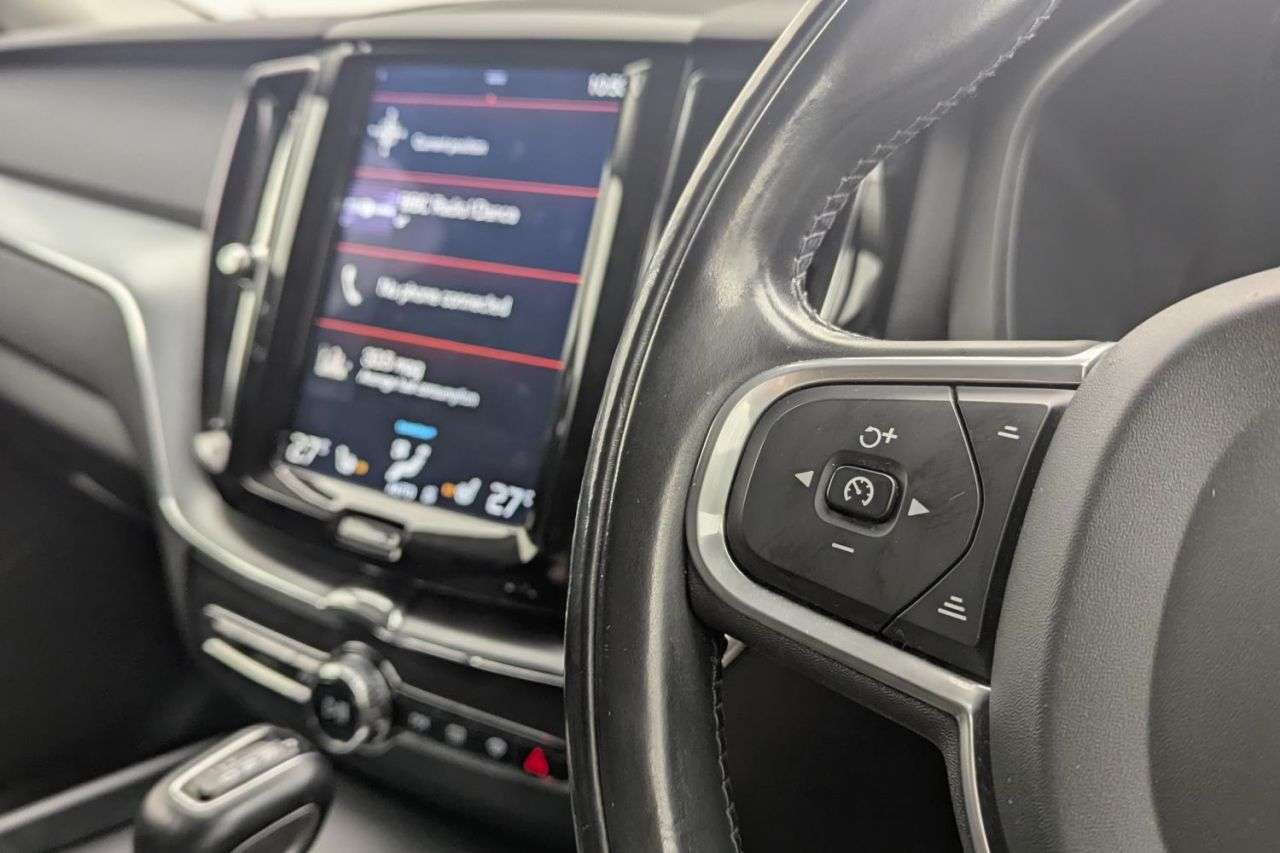 2017 VOLVO XC60 2017 VOLVO XC60
