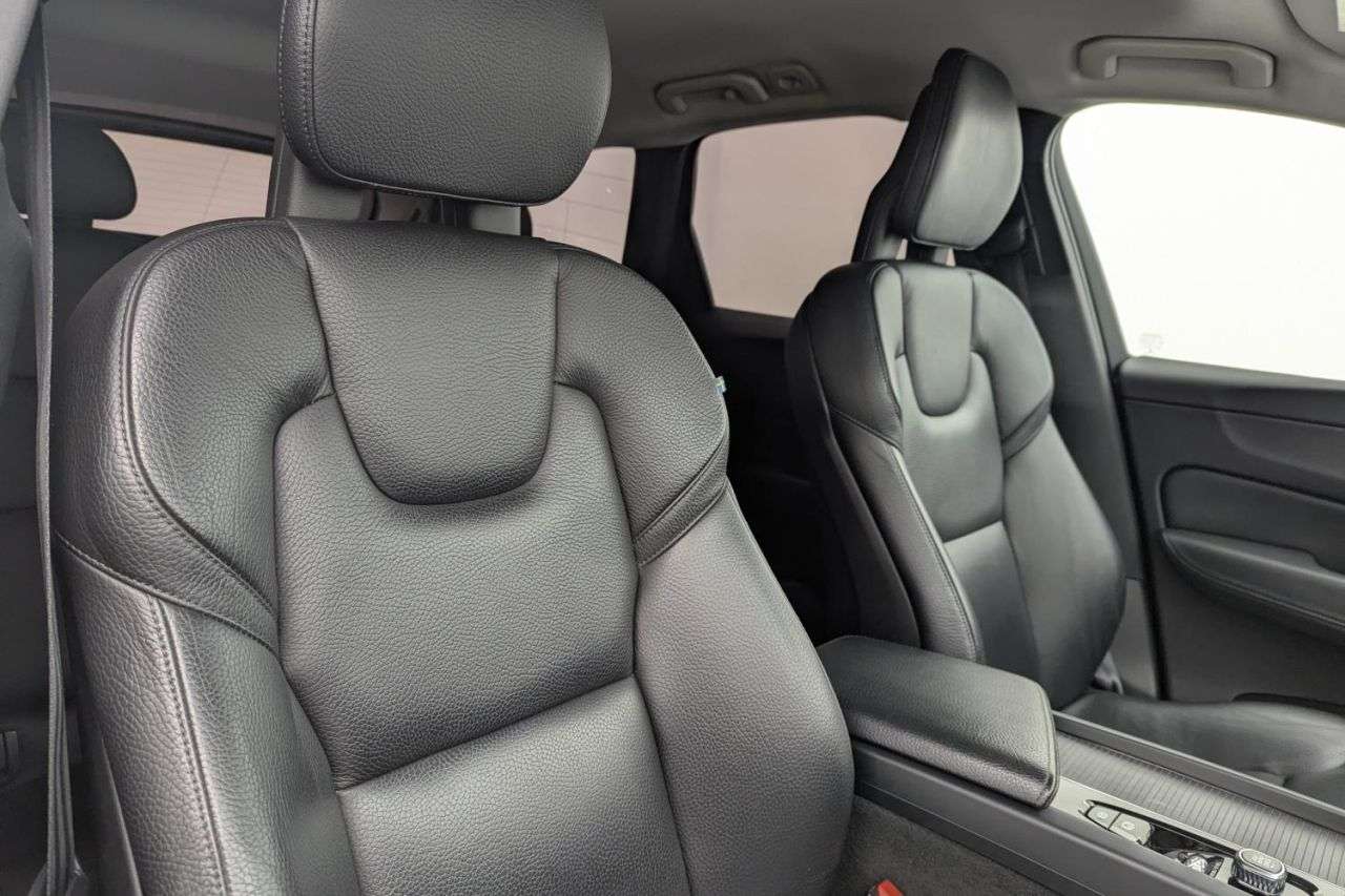 2017 VOLVO XC60 2017 VOLVO XC60