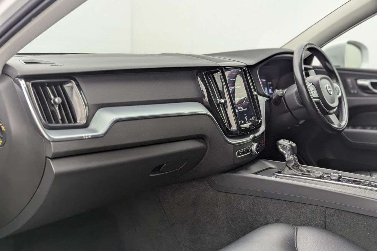 2017 VOLVO XC60 2017 VOLVO XC60