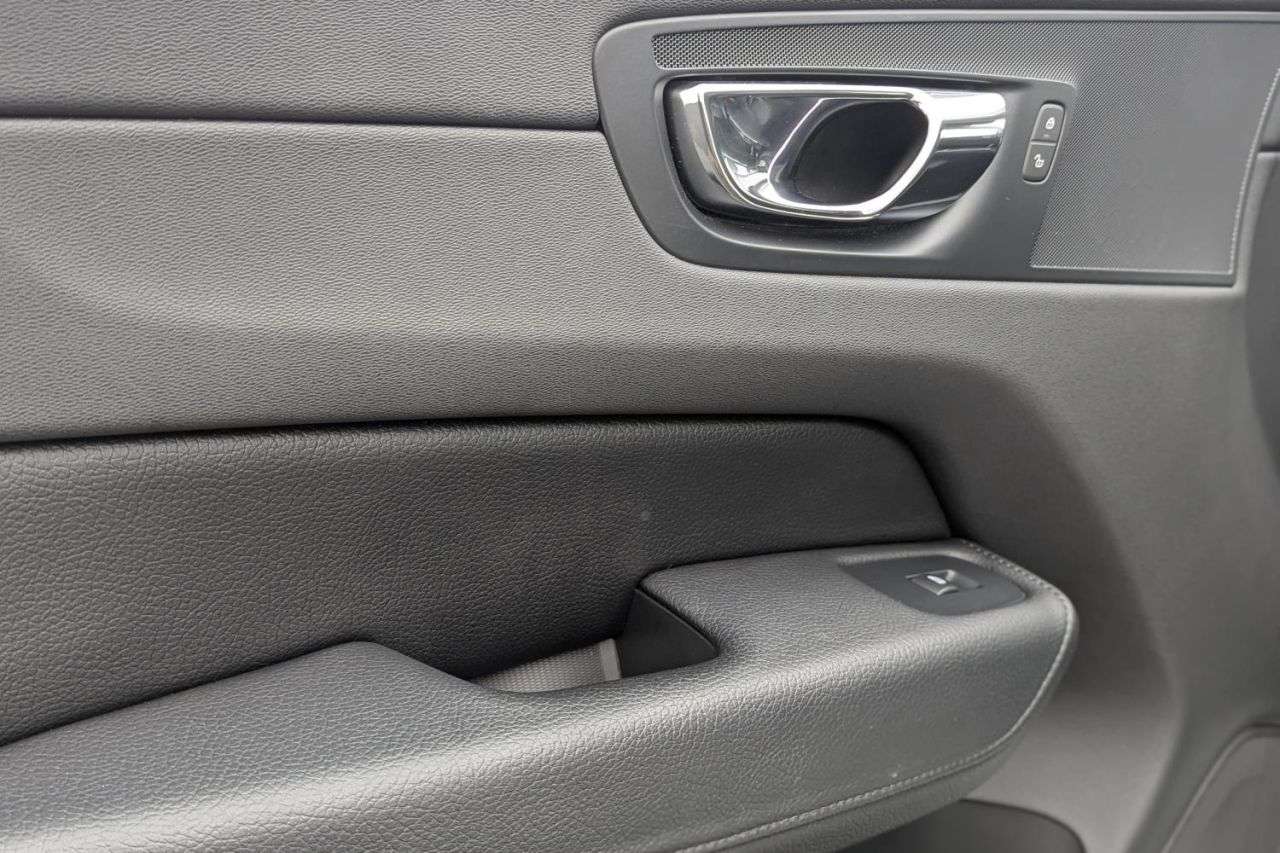 2017 VOLVO XC60 2017 VOLVO XC60