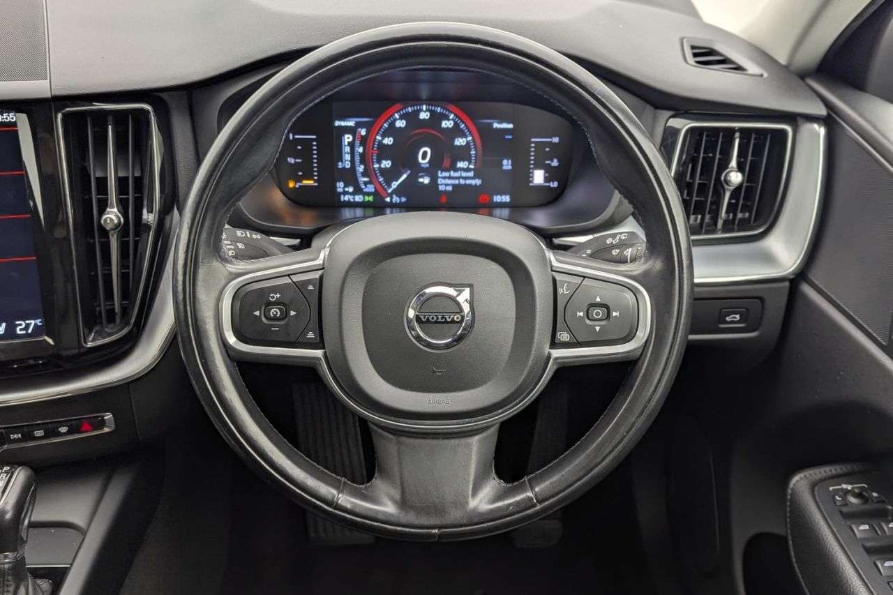 2017 VOLVO XC60 2017 VOLVO XC60