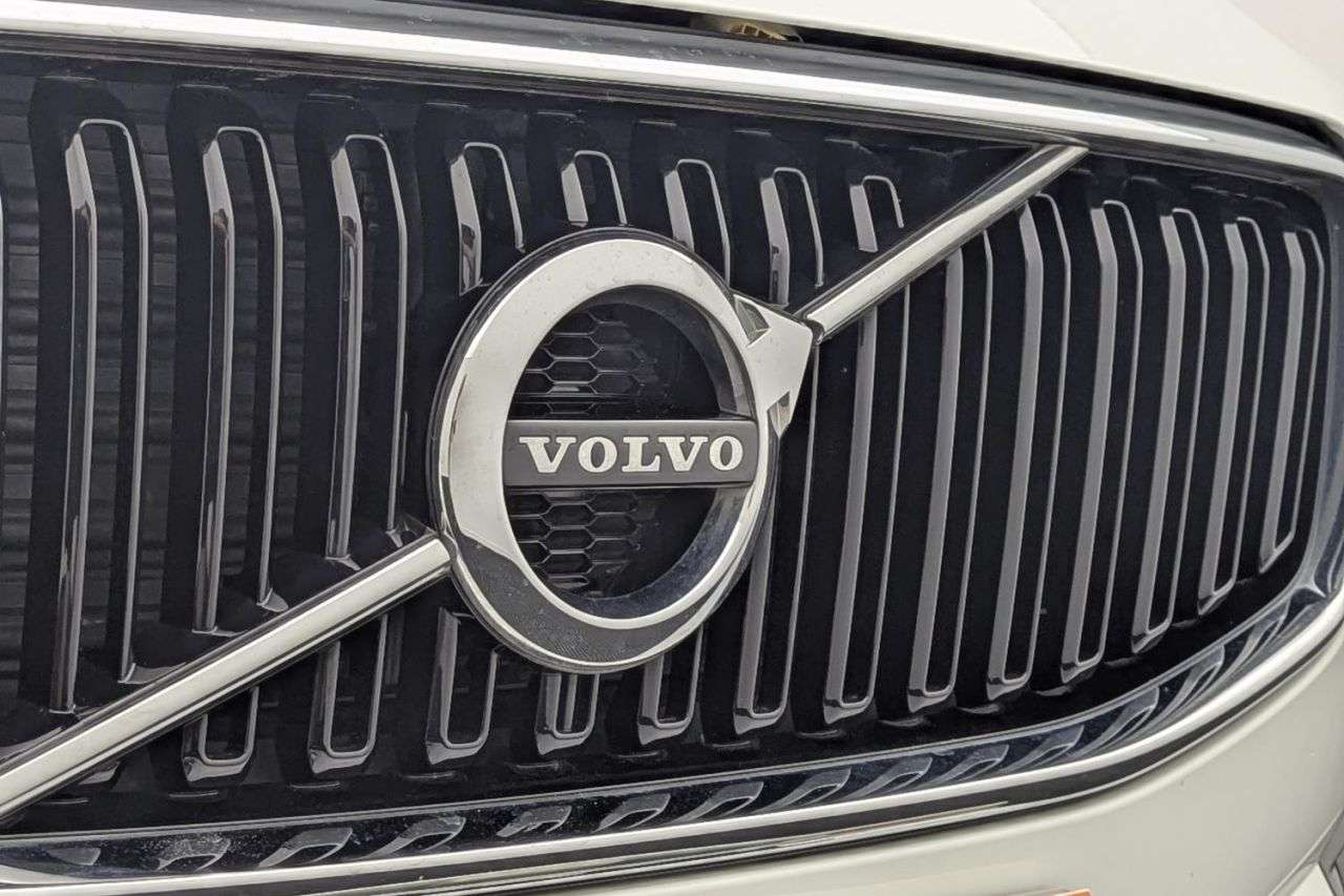 2017 VOLVO XC60 2017 VOLVO XC60