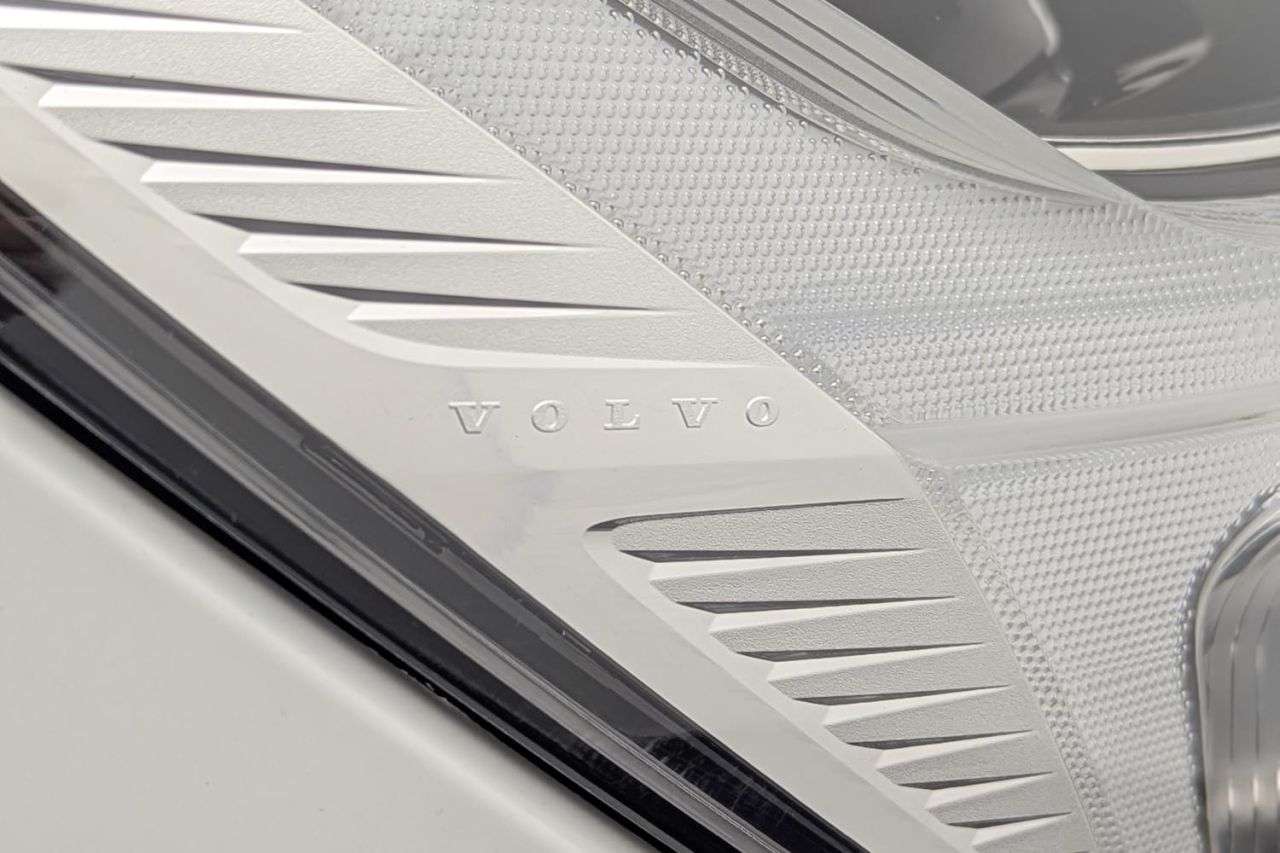 2017 VOLVO XC60 2017 VOLVO XC60