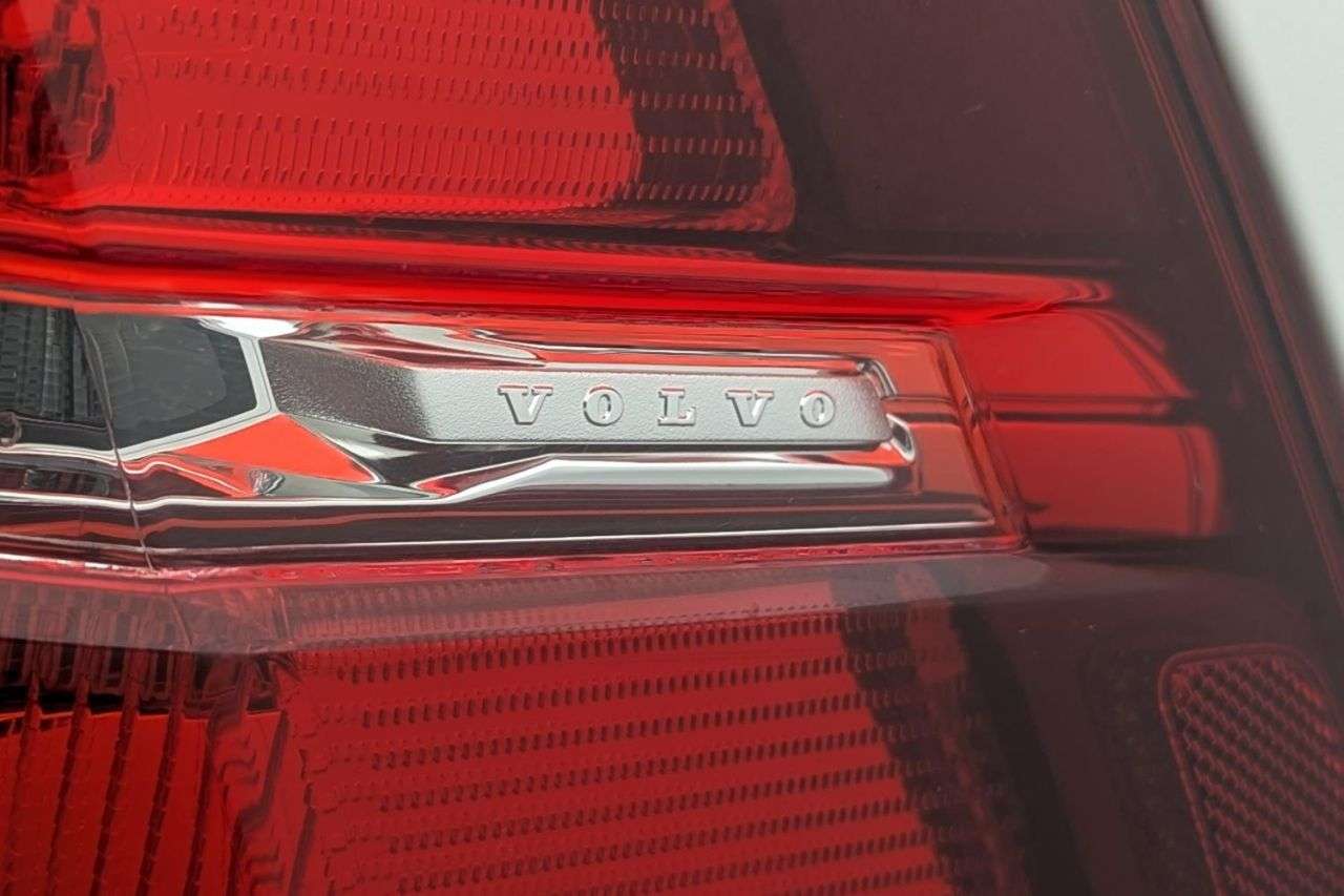 2017 VOLVO XC60 2017 VOLVO XC60
