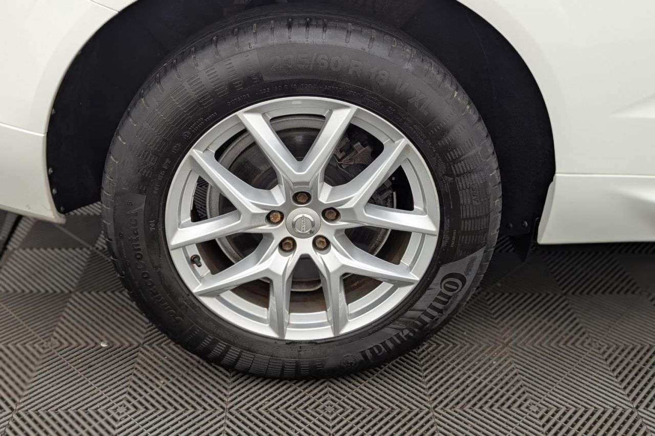 2017 VOLVO XC60 2017 VOLVO XC60