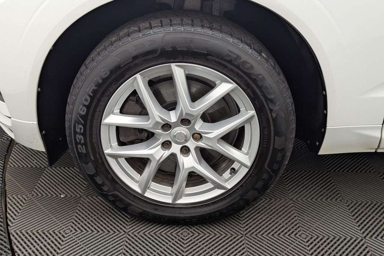 2017 VOLVO XC60 2017 VOLVO XC60