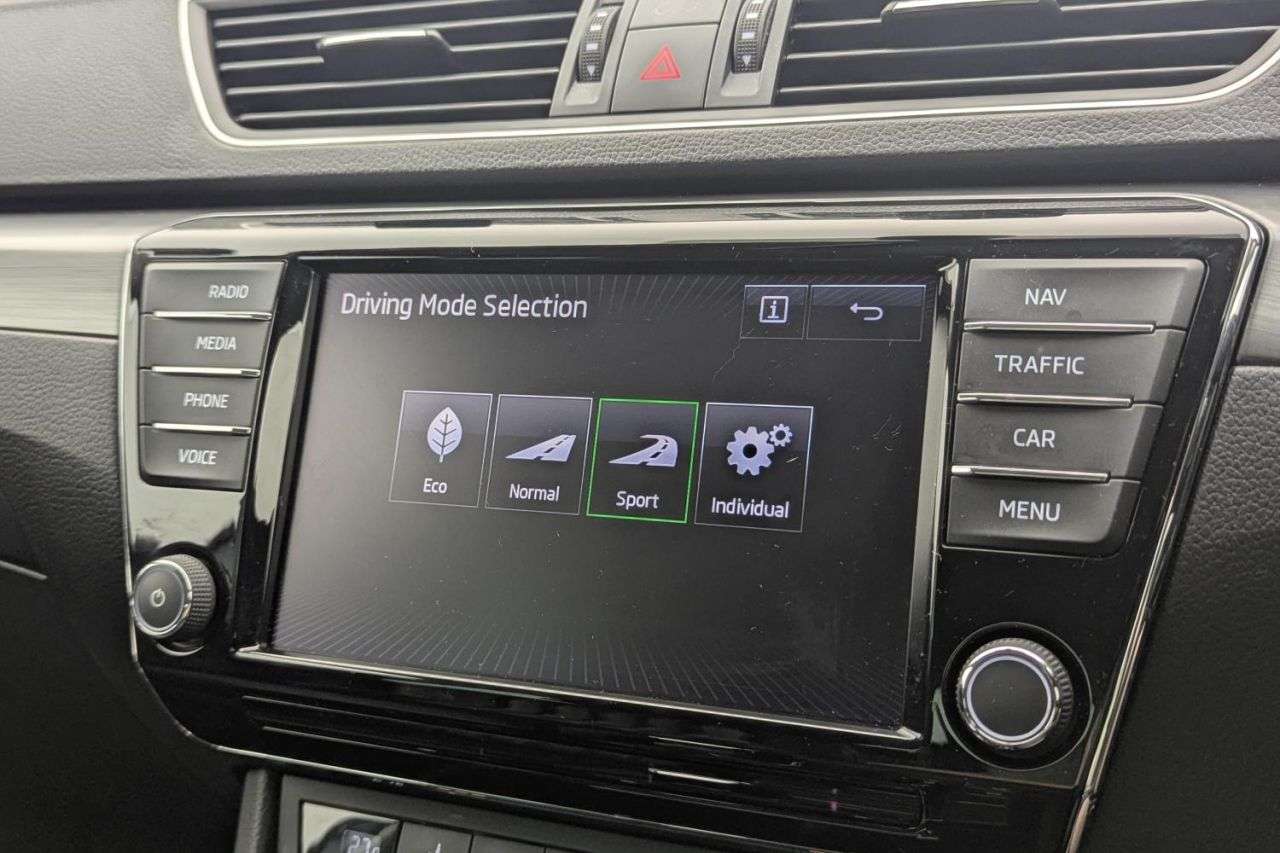 2016 SKODA SUPERB 2016 SKODA SUPERB
