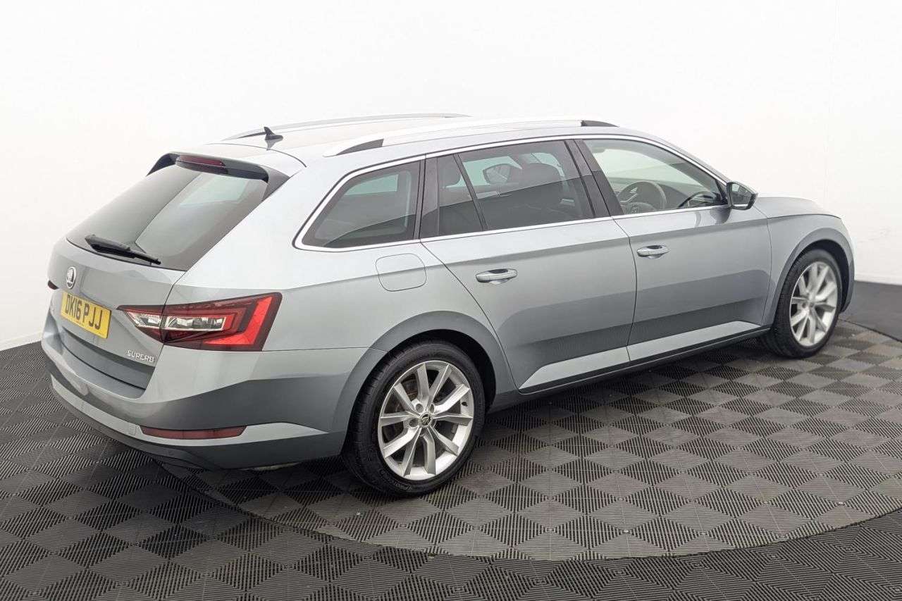 2016 SKODA SUPERB 2016 SKODA SUPERB