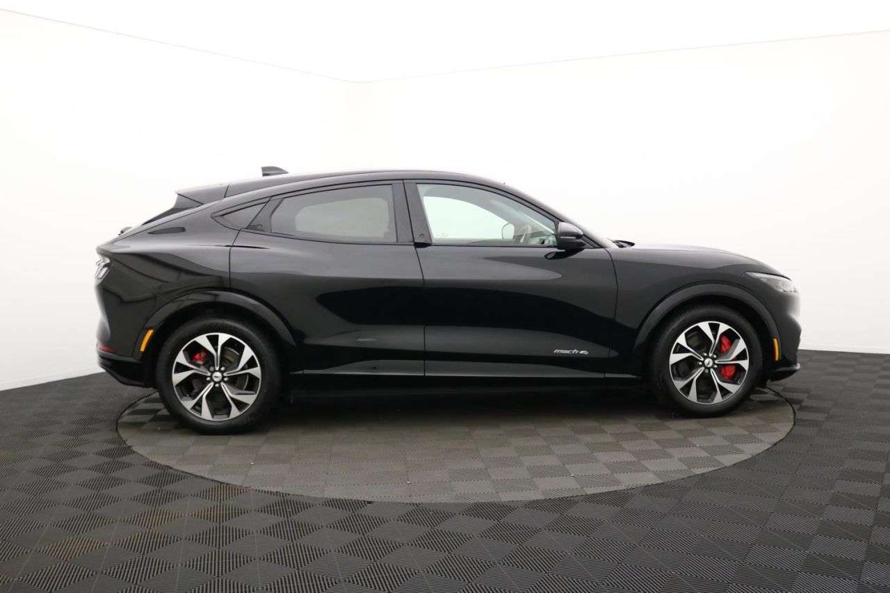 A 2021 FORD MUSTANG MACH-E Standard Range 70kWh SUV 5dr Electric Automatic AWD (269 ps) Award Winning A 2021 FORD MUSTANG MACH-E Standard Range 70kWh SUV 5dr Electric Automatic AWD (269 ps) Award Winning